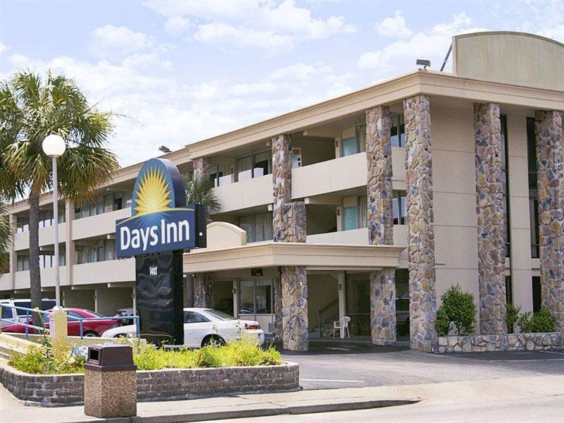 Days Inn By Wyndham Myrtle Beach-Beach Front Экстерьер фото