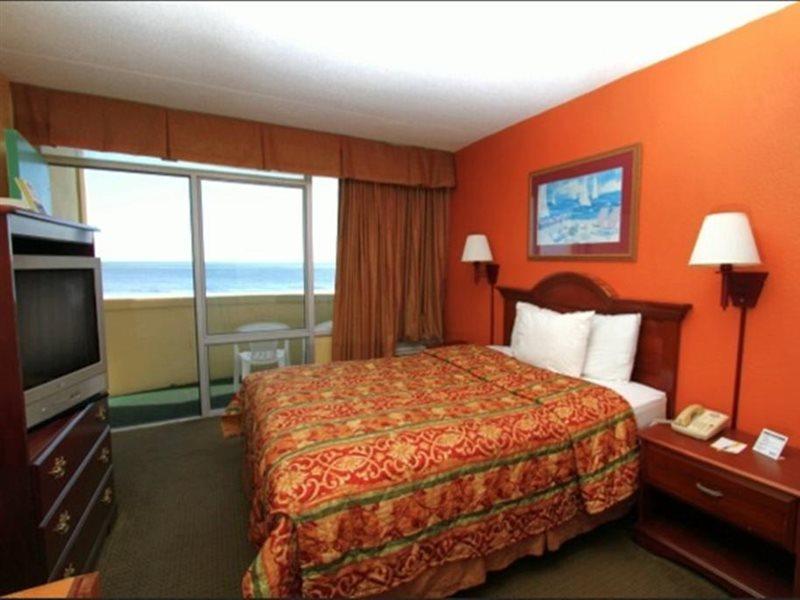 Days Inn By Wyndham Myrtle Beach-Beach Front Экстерьер фото