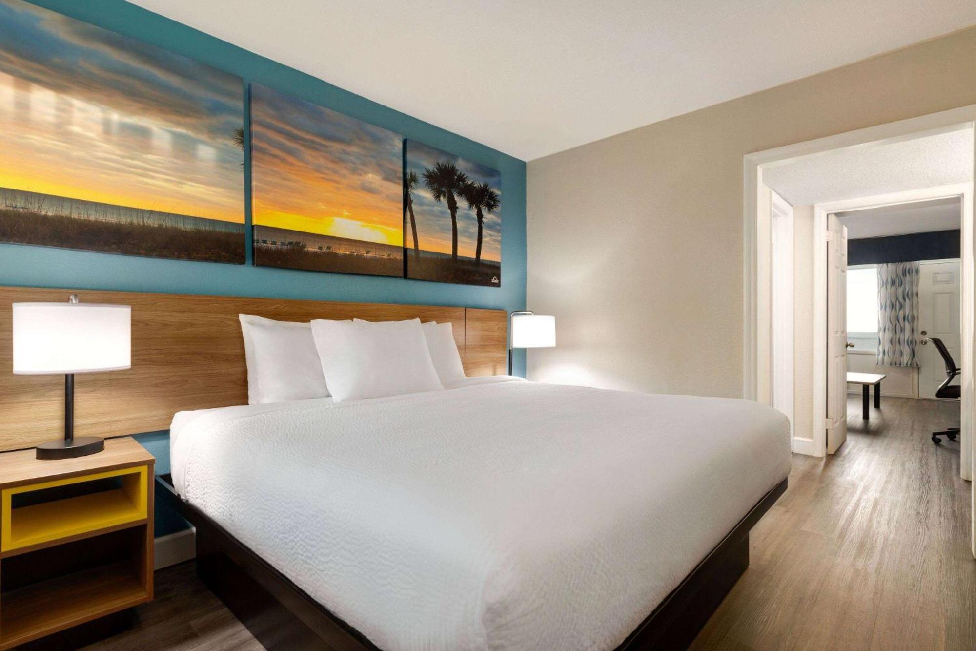 Days Inn By Wyndham Myrtle Beach-Beach Front Экстерьер фото